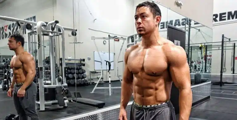Découvrez comment Matt Ogus obtient des résultats physiques étonnants par son alimentation et son entraînement !