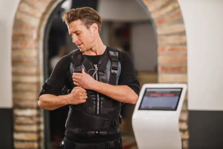 Entraînement musculaire révolutionnaire : Découvrez l’efficacité des appareils de musculation électrique pour sculpter votre corps en un temps record !