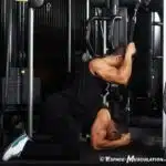 les-5-meilleurs-exercices-de-musculation-pour-hommes-avec-ceinture-de-musculation-comment-maximiser-vos-gains-musculaires